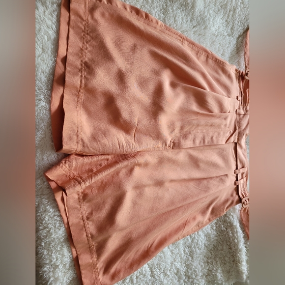 High Rise Short in 100% Silk - Picture 6 of 6